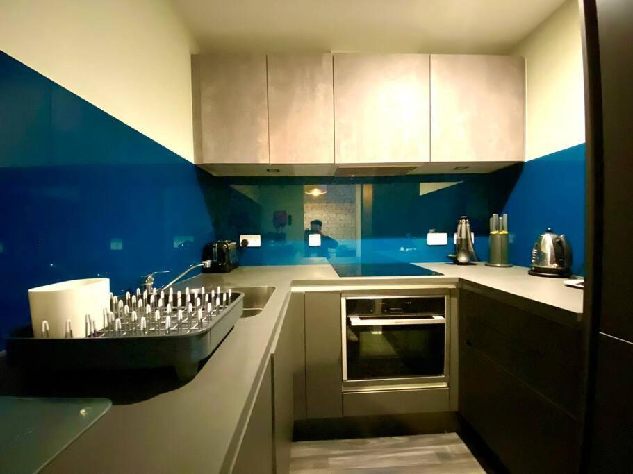 Stunning Apartment Suite - Free Parking & Wifi! Poole Exterior foto